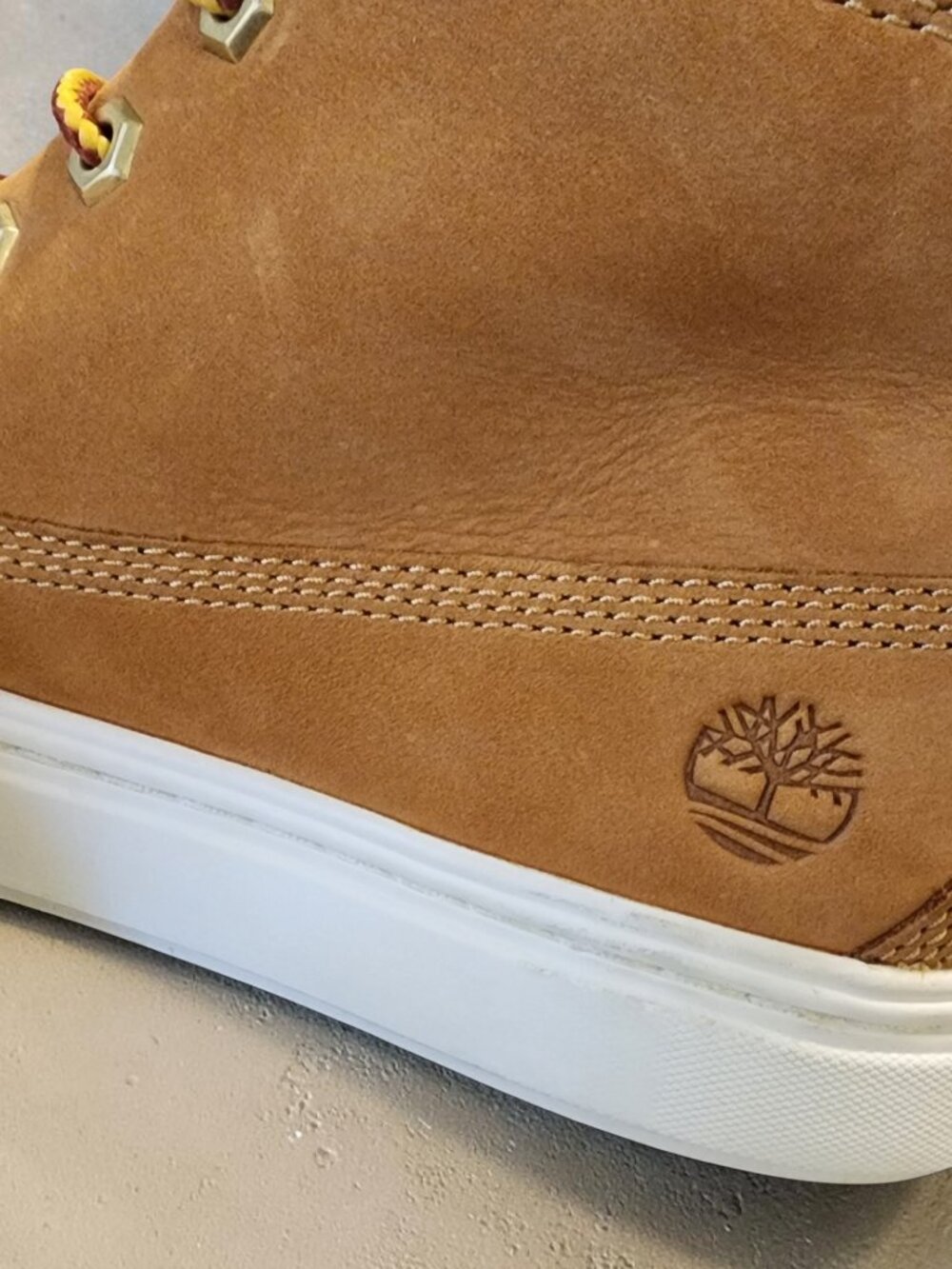 Timberland Londyn Nubuck Boots – Wheat Tan, Size 7.5 (Great Condition) - Picture 6 of 12